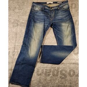 Guess Jeans Men's Size 38x32 Relaxed Straight Actual Distressed Denim